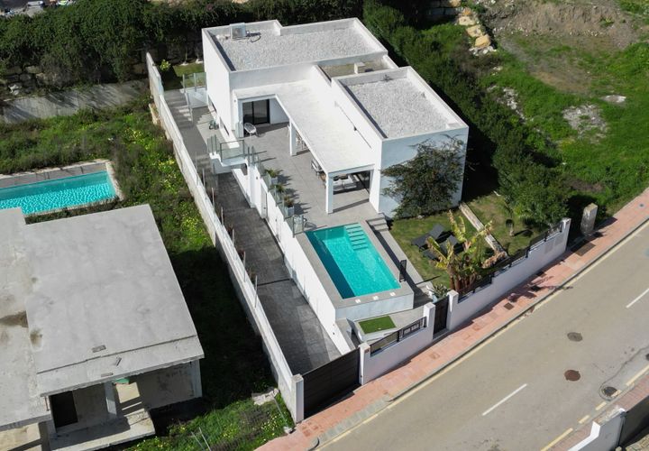 Villa i Estepona, Malaga, Estepona - € 949.000 | Ref: SG2602 - foto 1